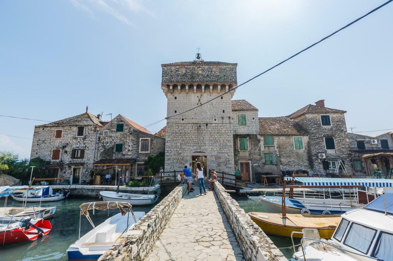 Kike Apartment Kastela Bagian luar foto