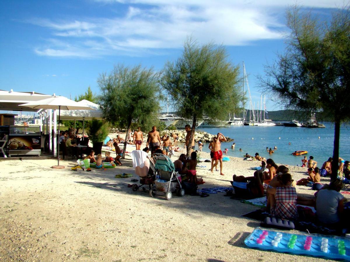 Kike Apartment Kastela Bagian luar foto